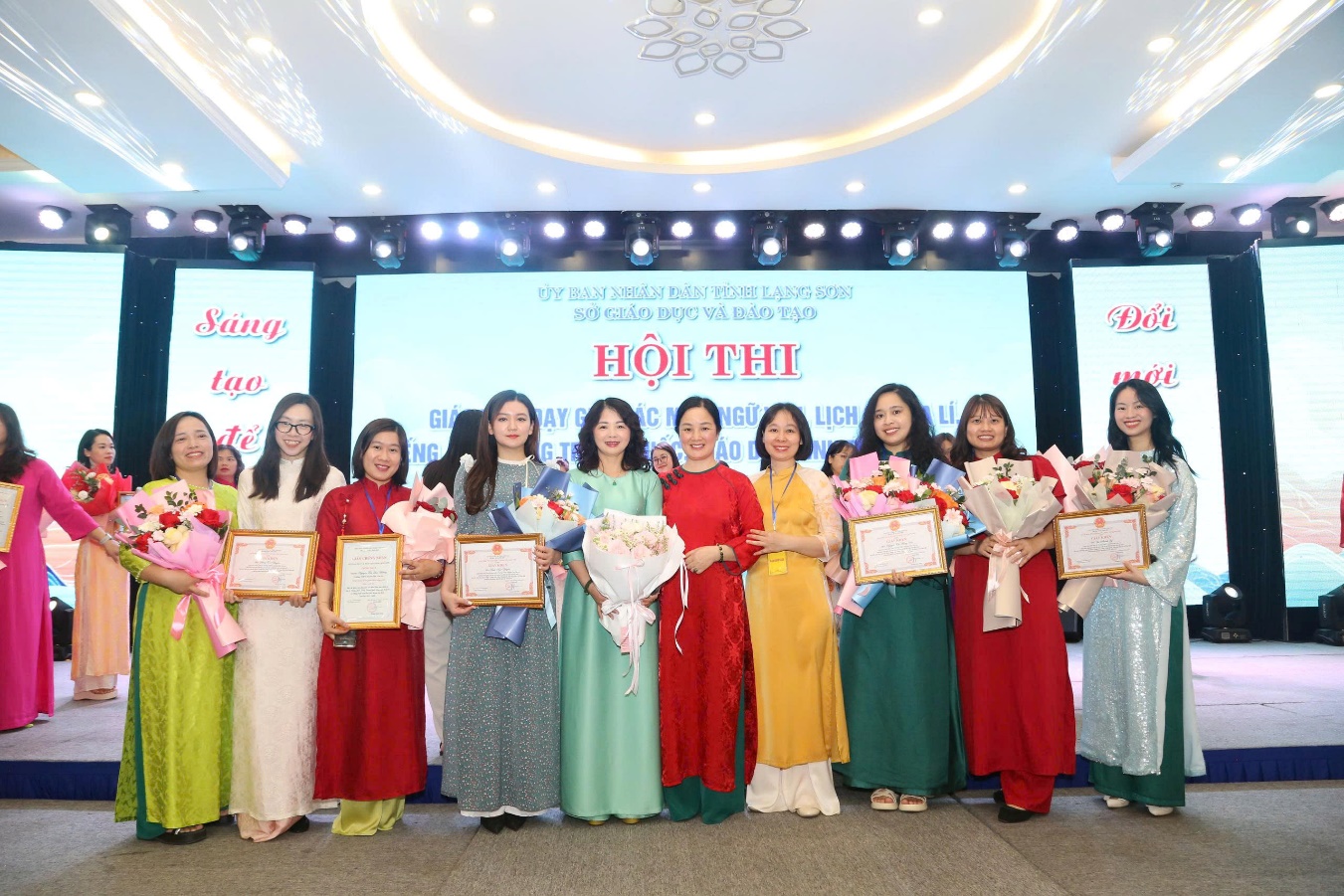 Hội thi Giáo viên dạy giỏi các môn Ngữ văn, Lịch sử, Địa lí, Tiếng Anh, tiếng Trung Quốc, Giáo dục Kinh tế và Pháp luật THPT cấp tỉnh năm học 2025 - 2026