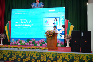 HỘI THẢO CHUYỂN ĐỔI SỐ TRONG GIÁO DỤC  TẠI TRƯỜNG THPT CHUYÊN CHU VĂN AN