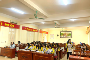 Tổ Ngữ văn - trường THPT chuyên Chu Văn An, tổ chức sinh hoạt chuyên môn liên trường hỗ trợ công tác ôn luyện học sinh giỏi lớp 11 cho các trường trên địa bàn tỉnh